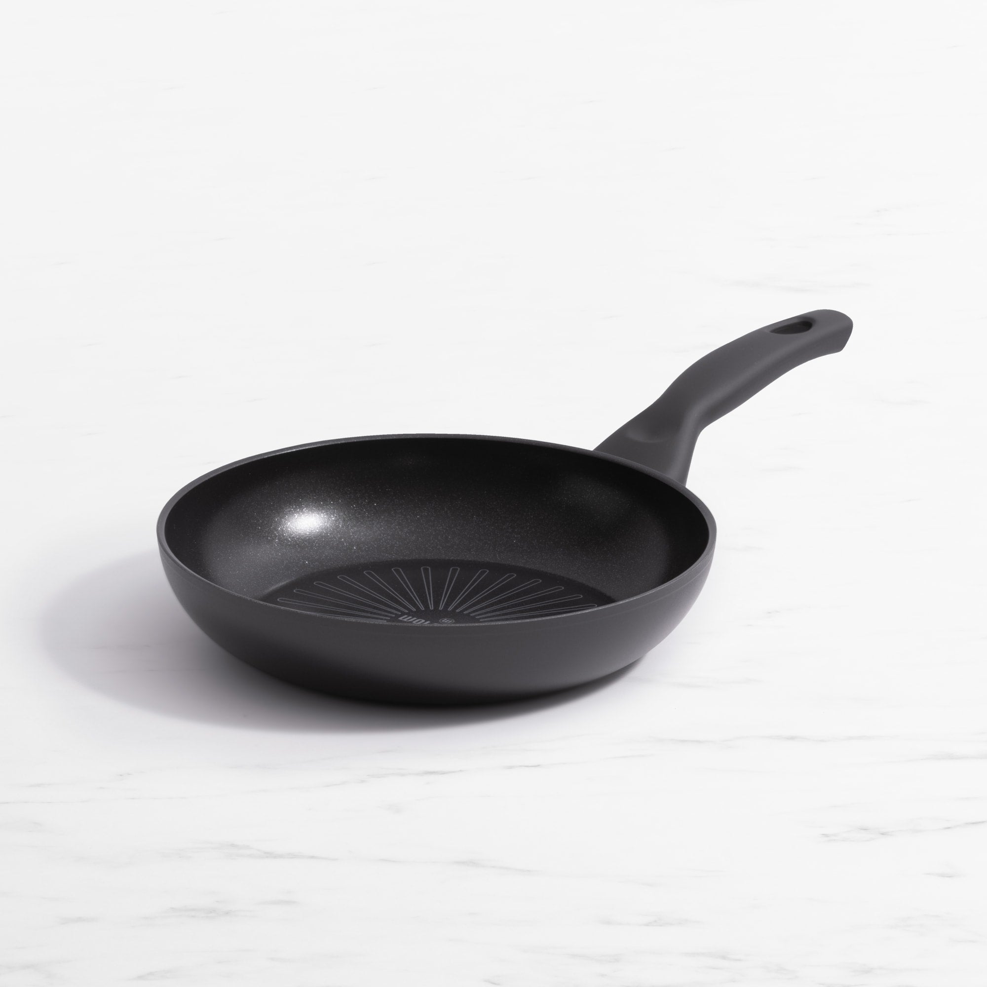 https://www.wolstead.com/cdn/shop/products/Wolstead-Italo-Frypan-24cm-CO@2x.jpg?v=1651599233